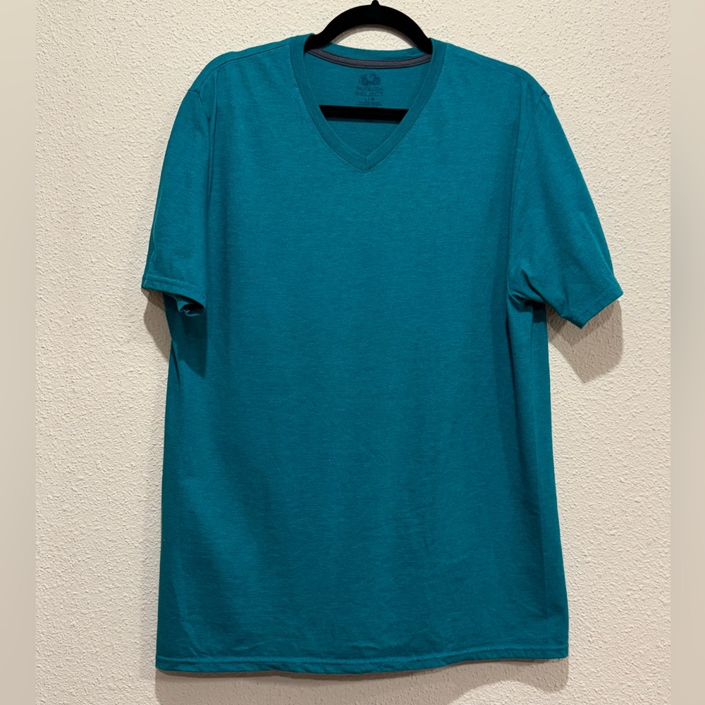 Fruit of the Loom V-Neck T-Shirt Men’s Large